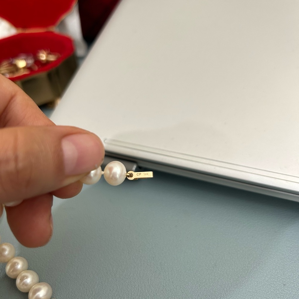 14k Pearl gold necklace
